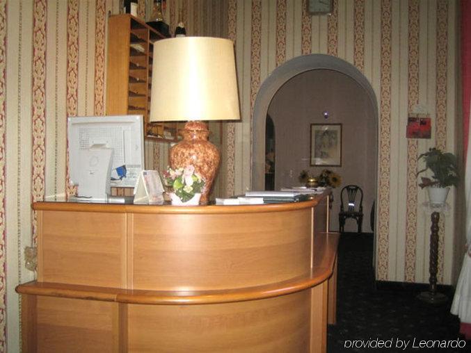 Florida Rooms - Comfort Hotel Рим Экстерьер фото